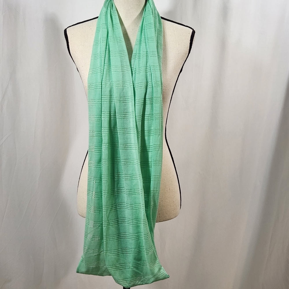 Lightweight Infinity Scarf - Picture 3 of 6